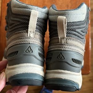 Vasque Women Gore Tex Hiking Boots. 7M.  Seeking Adventure!